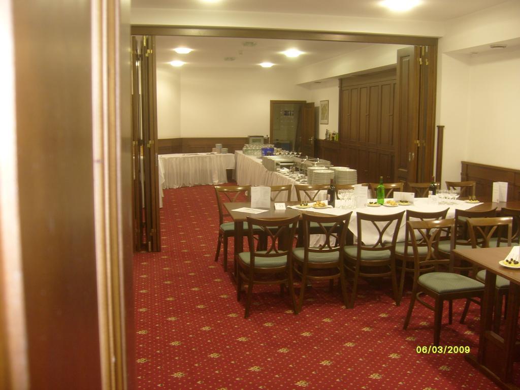 Hejtmansky Dvur Hotel Slaný Exterior foto